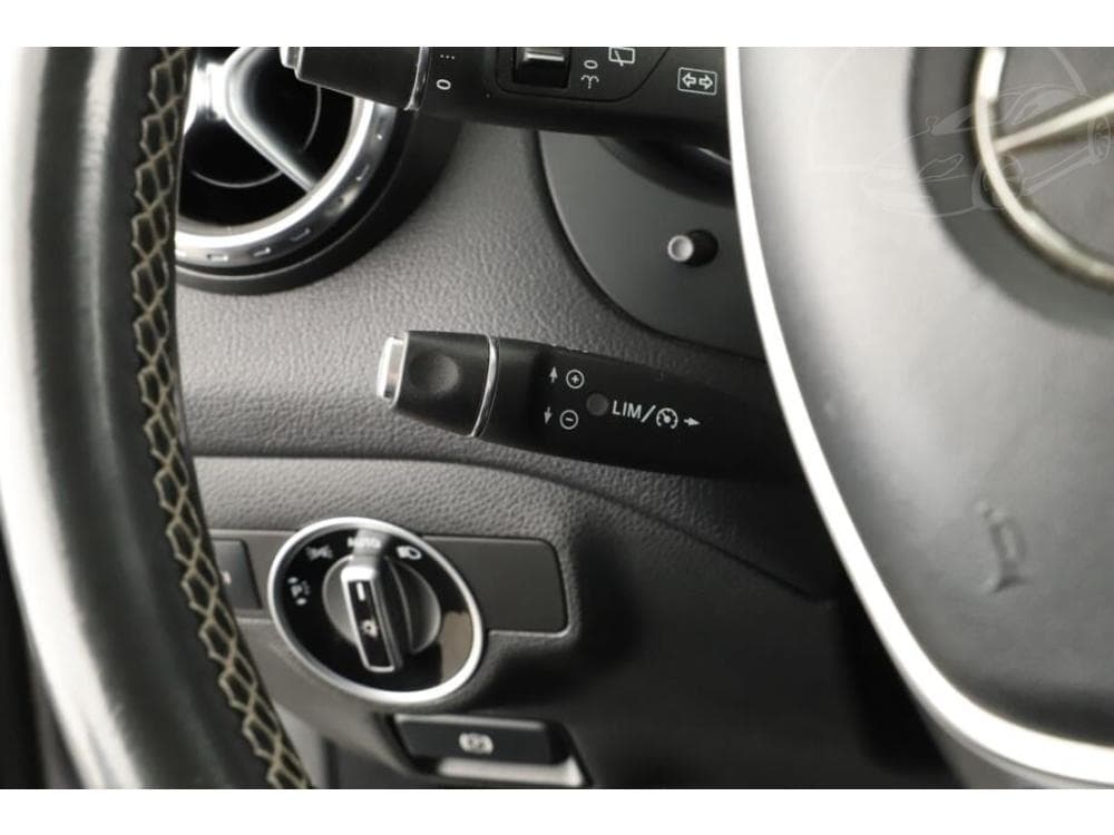 2014 Mercedes-Benz GLA - 14
