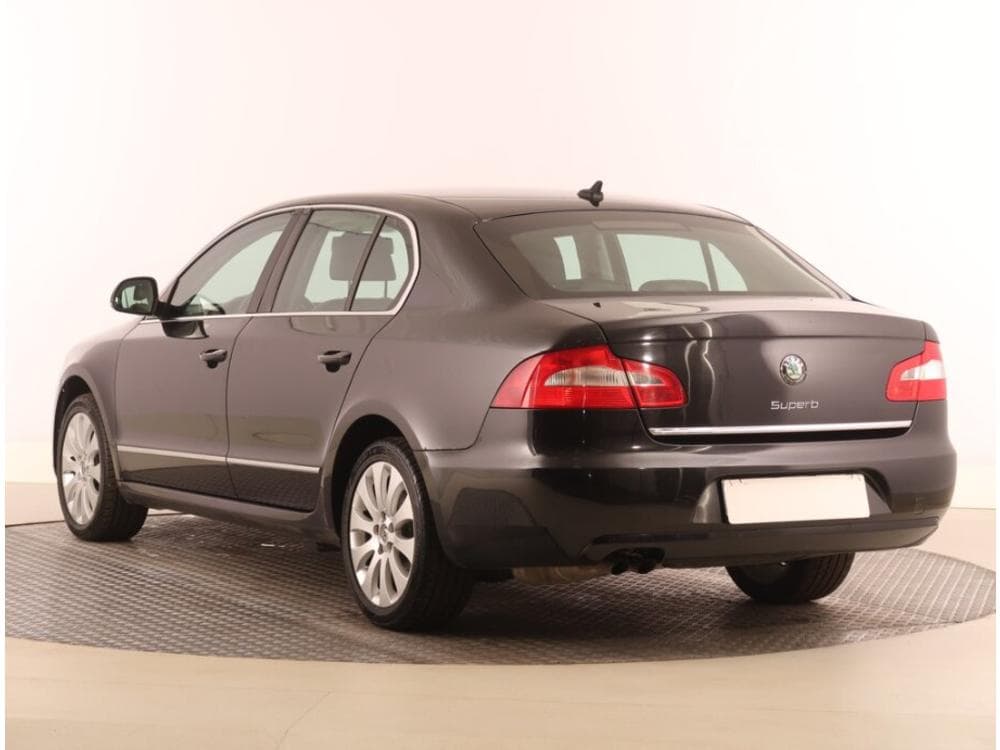2011 Škoda SUPERB - 4