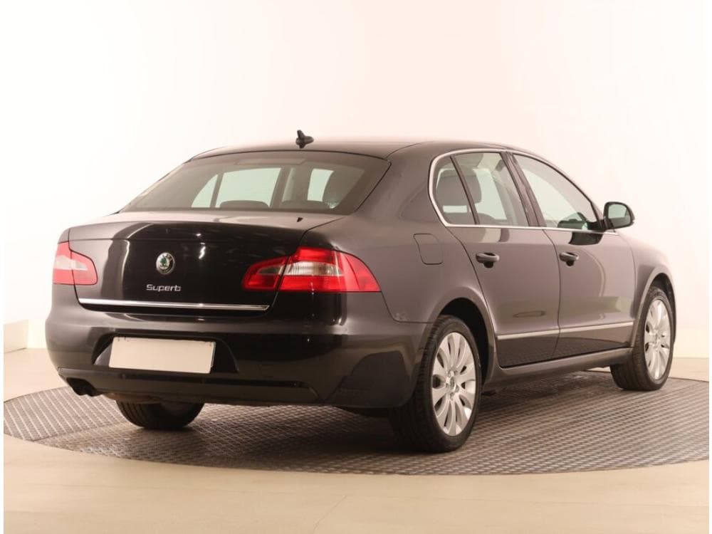2011 Škoda SUPERB - 5