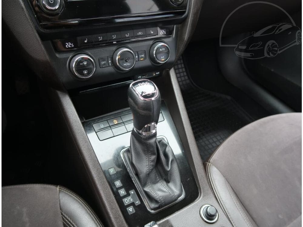 2016 Škoda OCTAVIA - 12