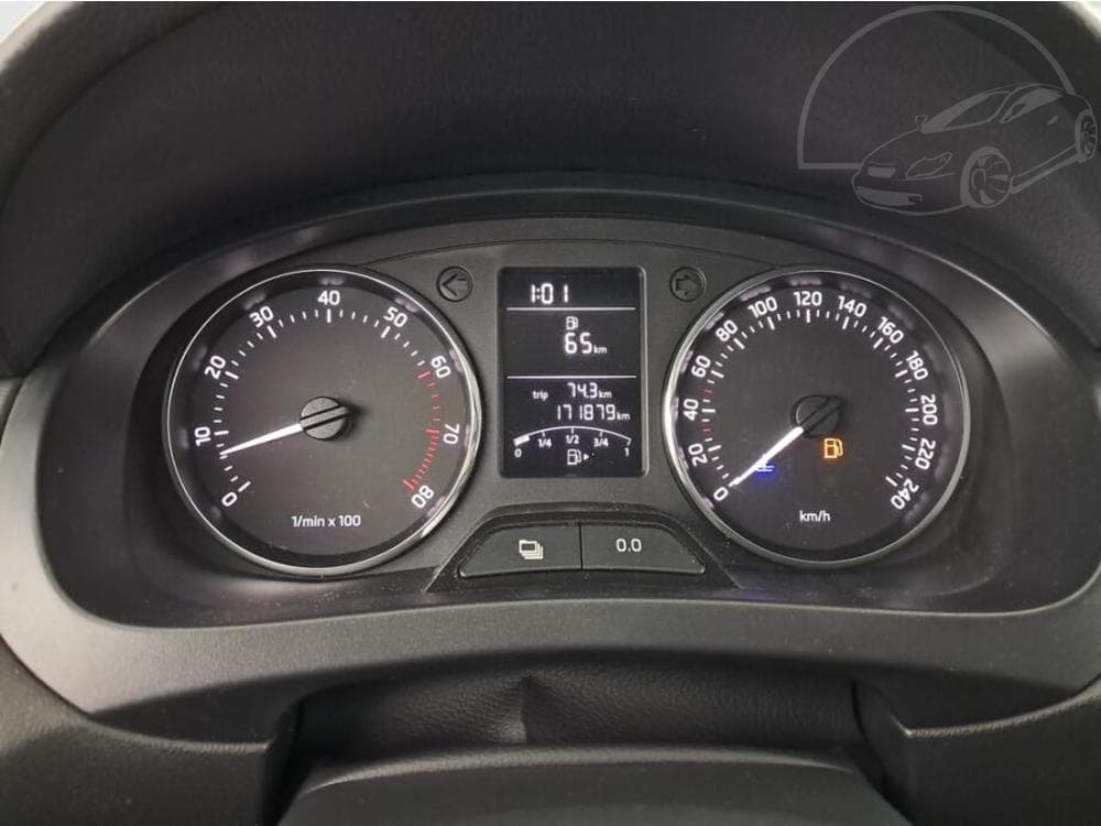 2013 Škoda RAPID - 11