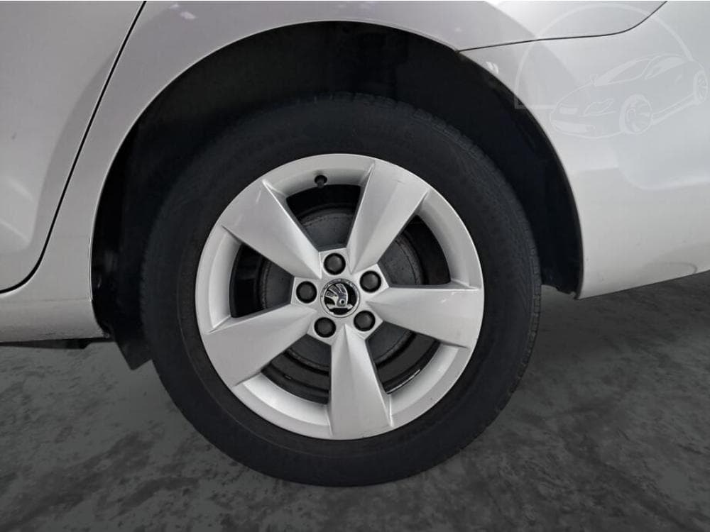 2013 Škoda RAPID - 15