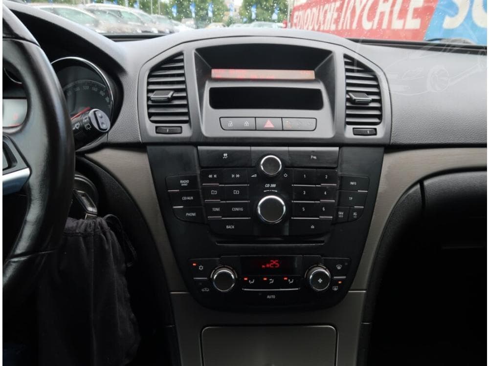 2009 Opel INSIGNIA - 12