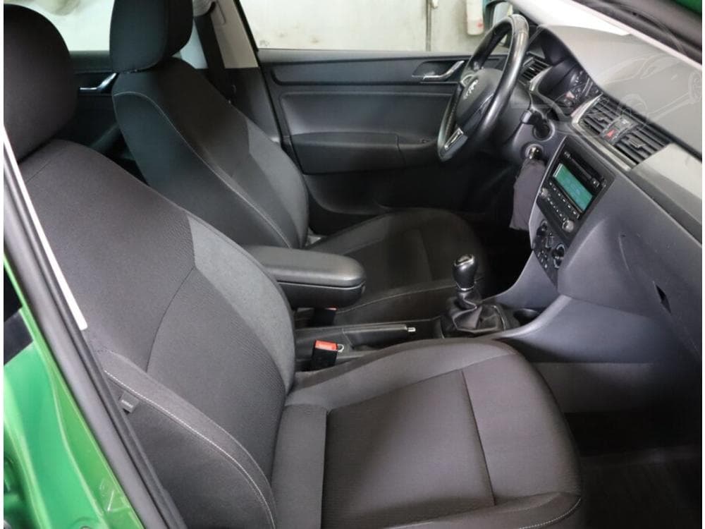 2014 Škoda RAPID - 9