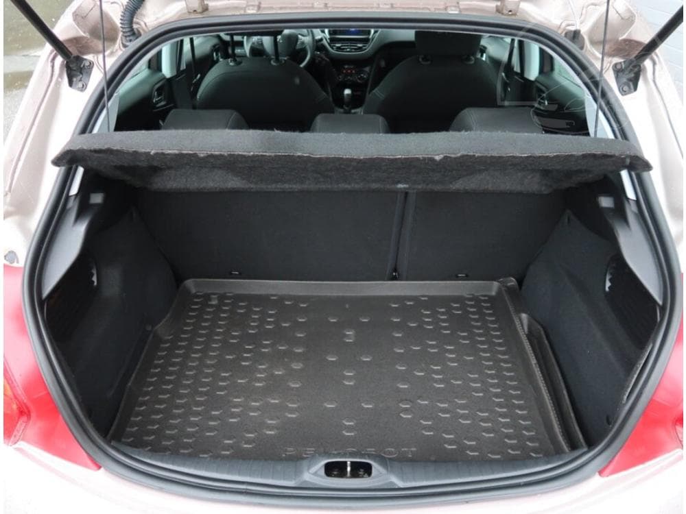2014 Peugeot 208 - 13
