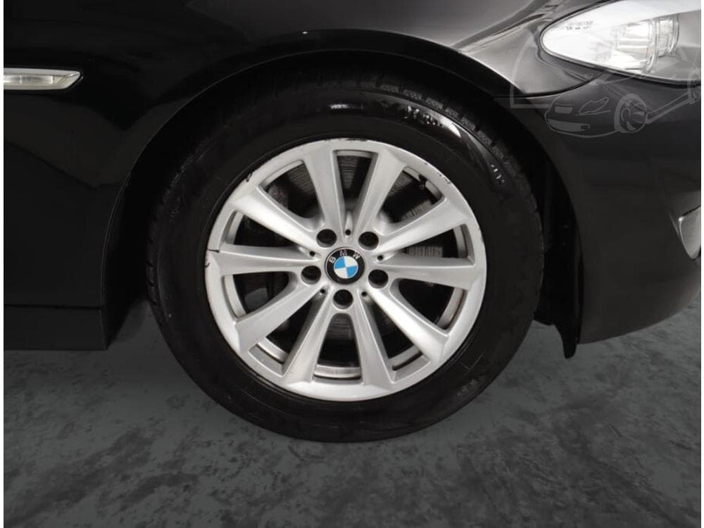 2013 BMW 5-SERIES - 14