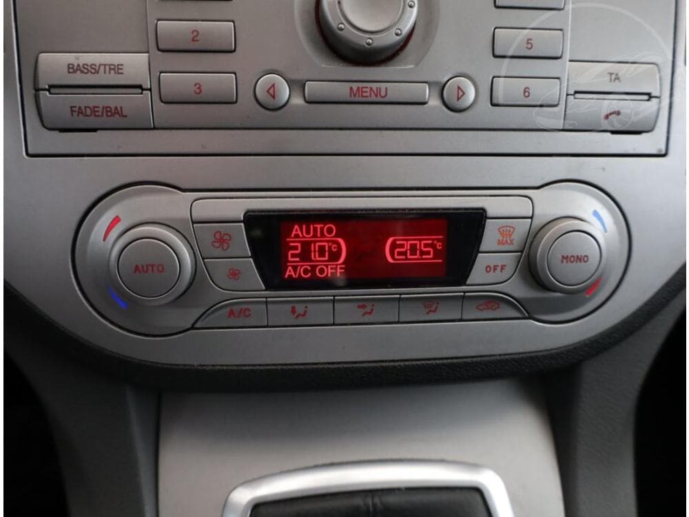 2009 Ford KUGA - 12