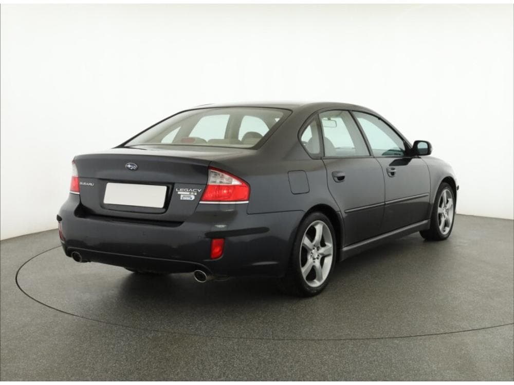 2010 Subaru LEGACY - 5