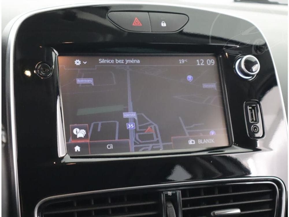 2017 Renault CLIO - 13