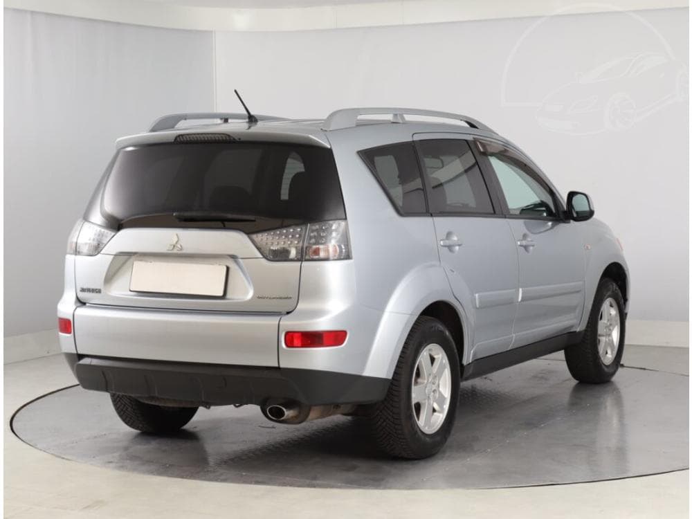 2009 Mitsubishi OUTLANDER - 5