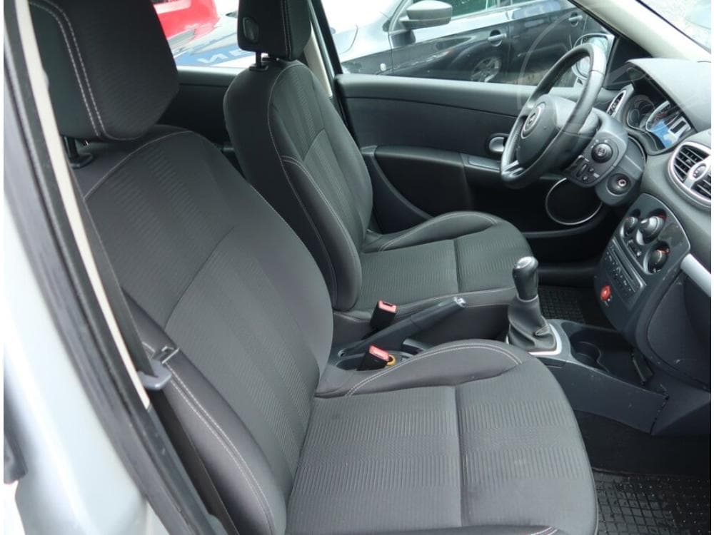 2009 Renault CLIO - 9