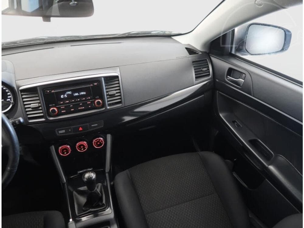 2018 Mitsubishi LANCER - 8