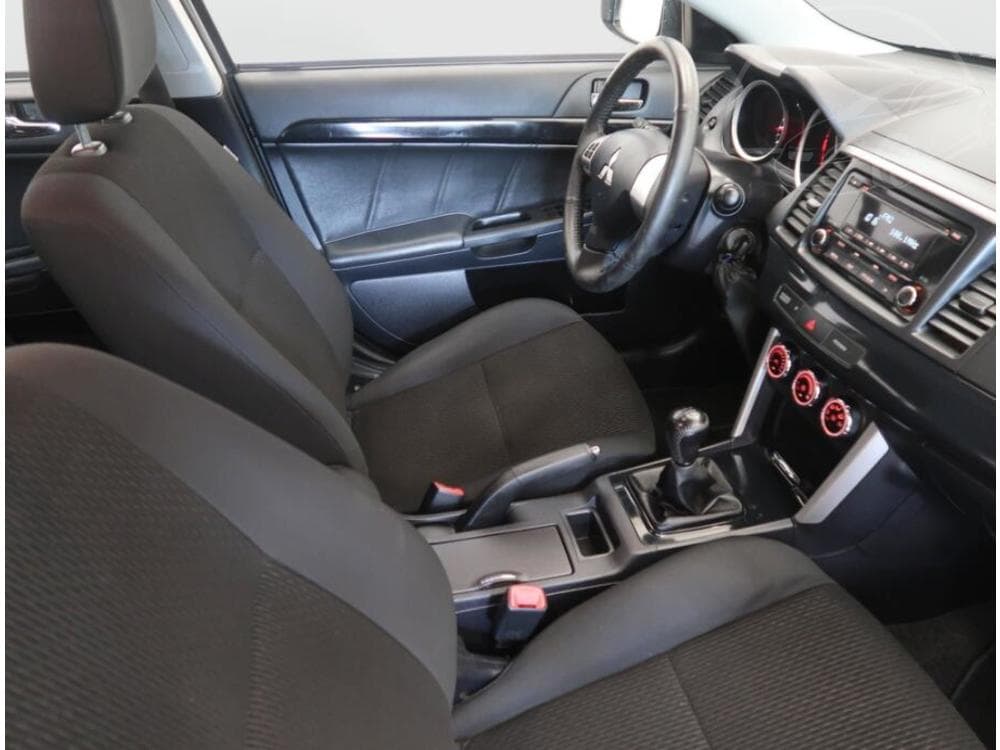 2018 Mitsubishi LANCER - 9
