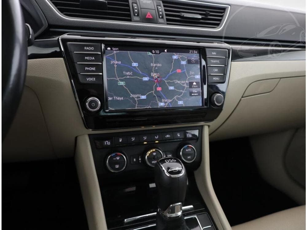 2017 Škoda SUPERB - 10