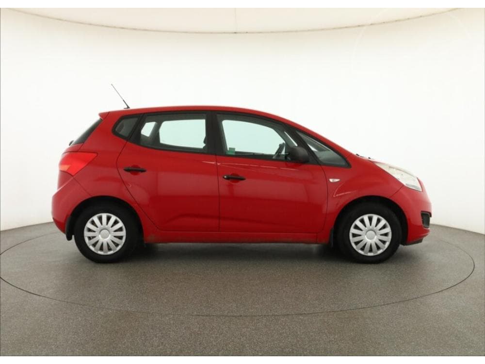 2010 Kia VENGA - 6