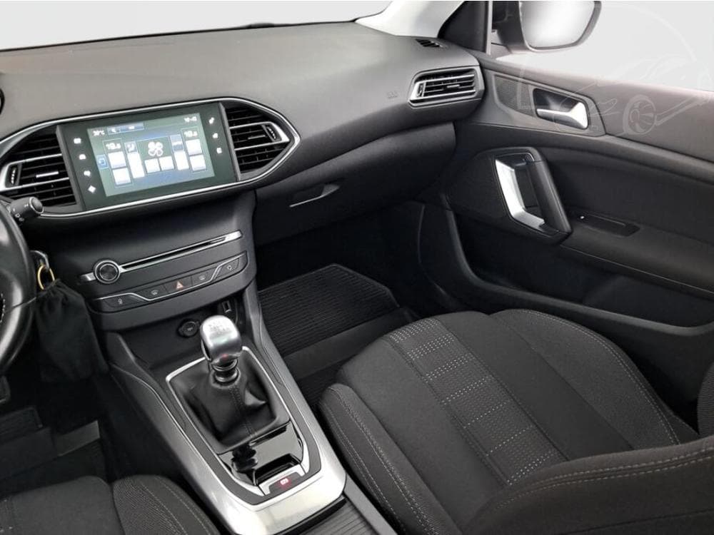 2016 Peugeot 308 - 8