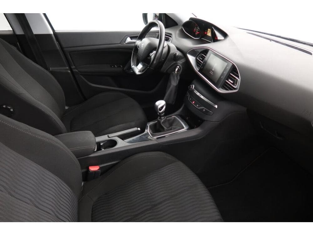 2016 Peugeot 308 - 9