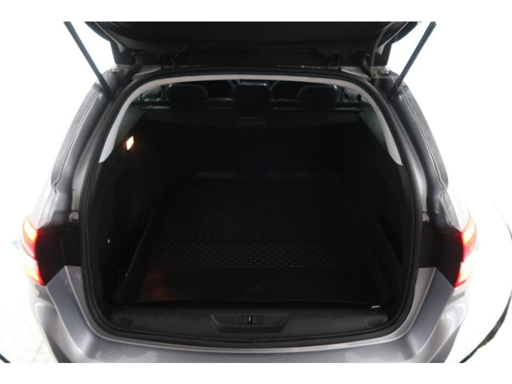 2016 Peugeot 308 - 14