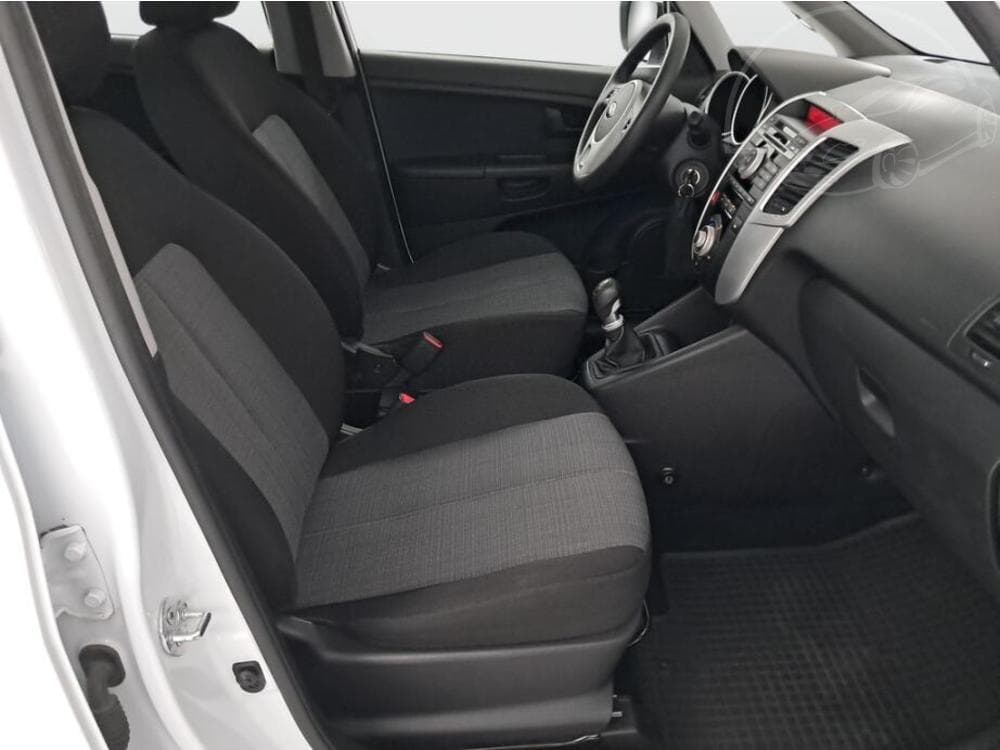 2014 Kia VENGA - 9