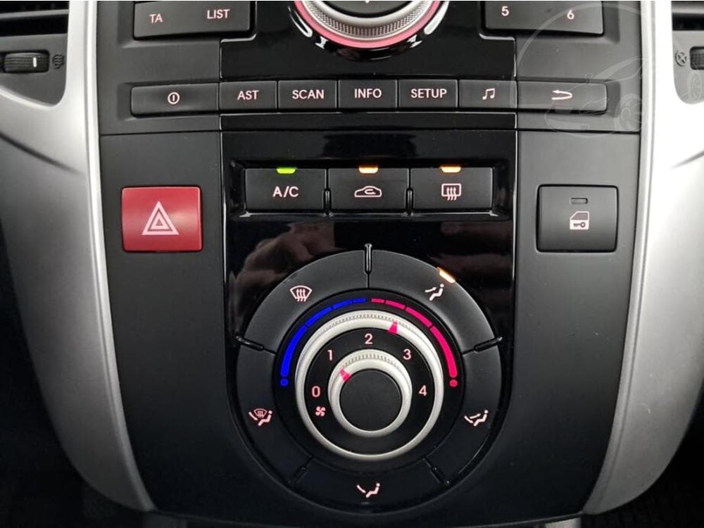 2014 Kia VENGA - 13