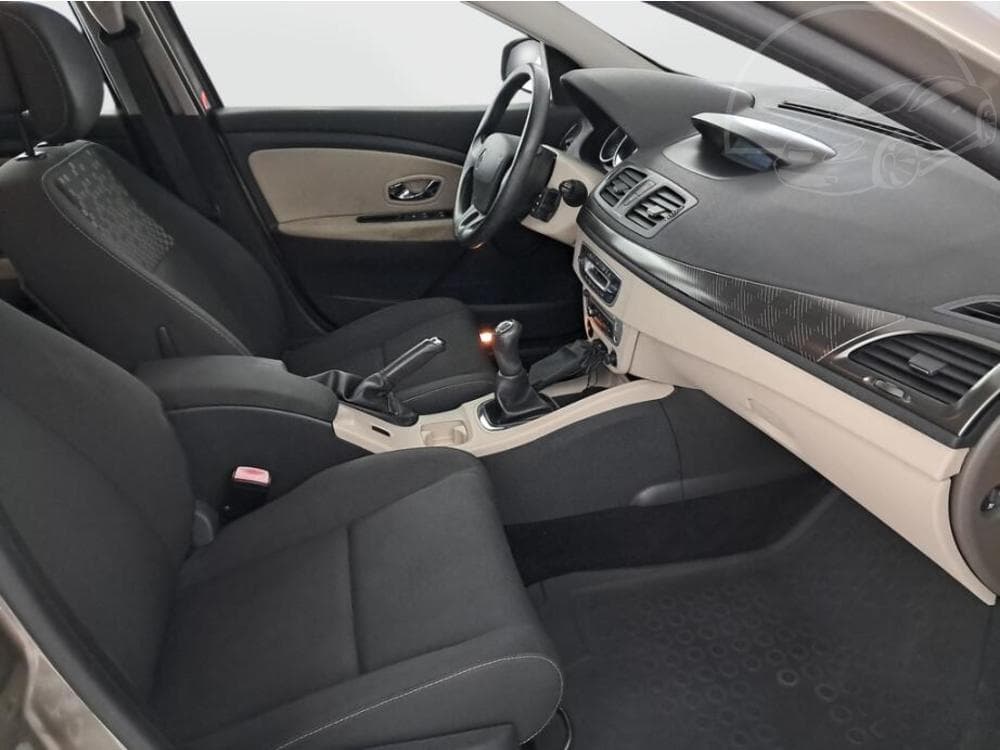 2012 Renault MEGANE - 9