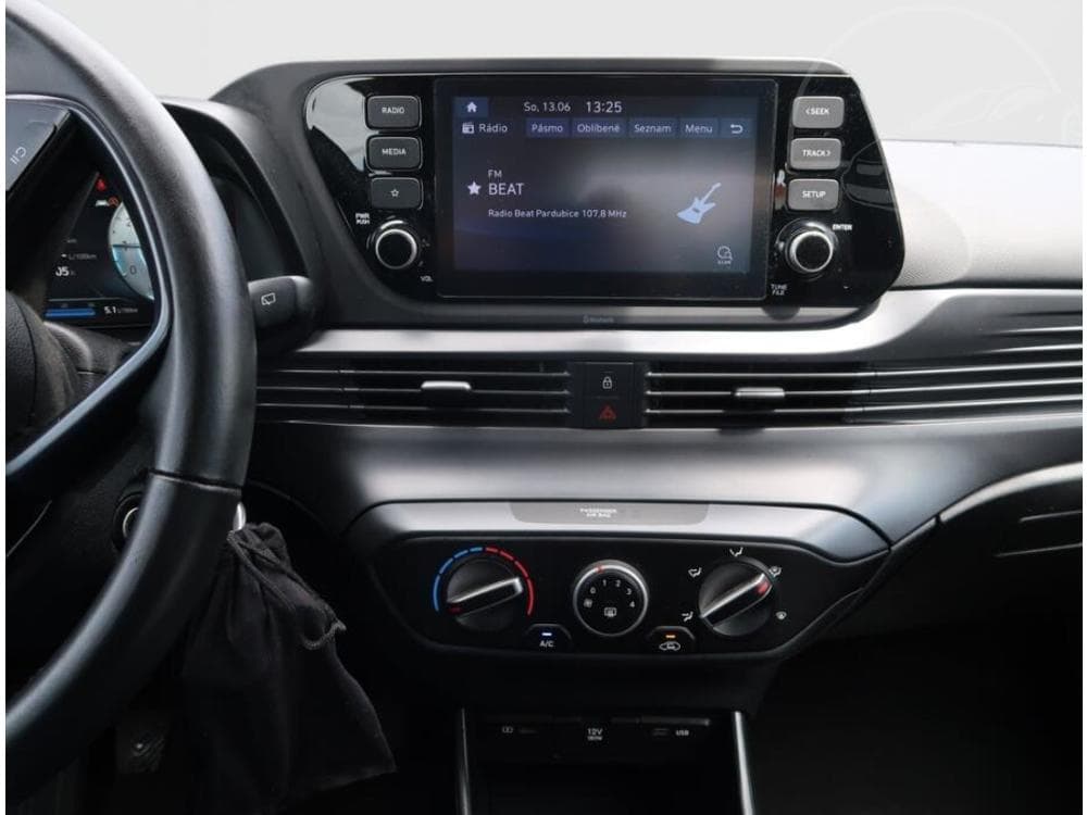 2022 Hyundai BAYON - 12