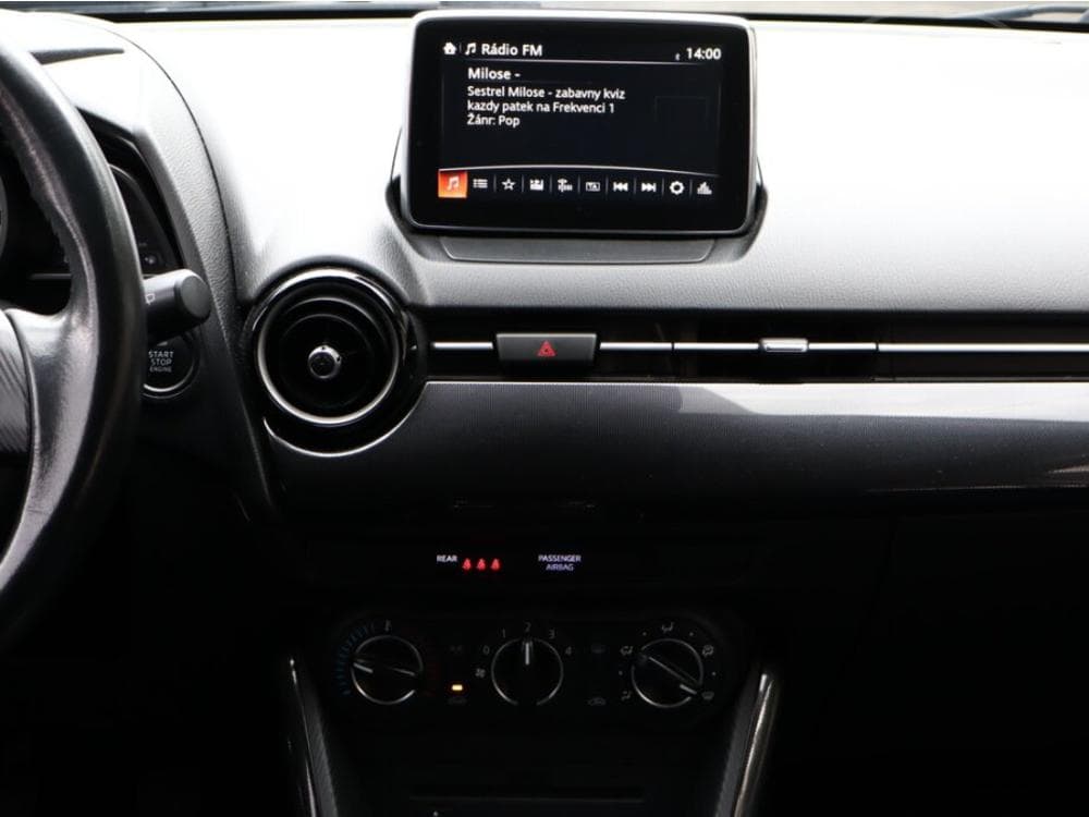 2015 Mazda 2 - 10