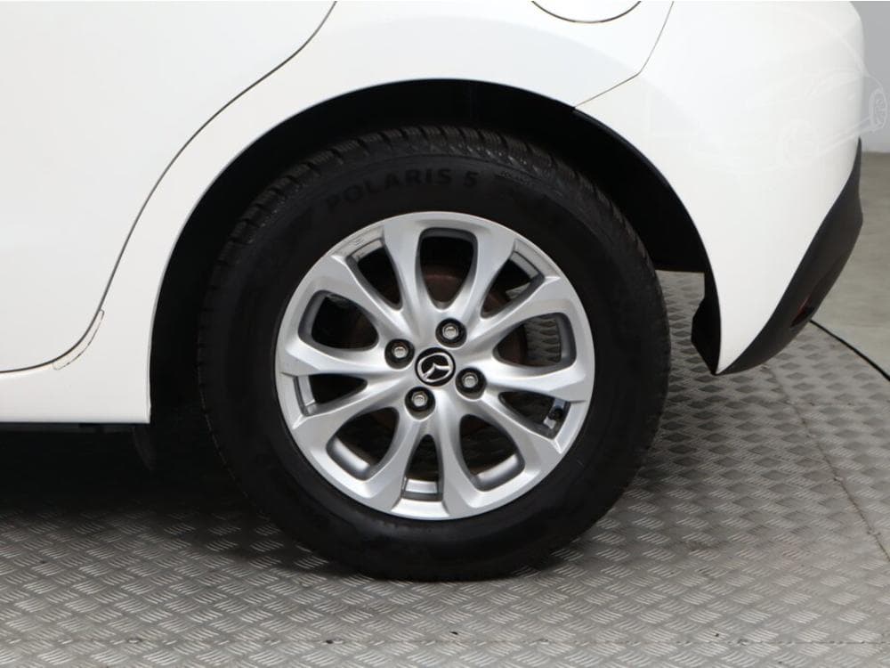 2015 Mazda 2 - 12