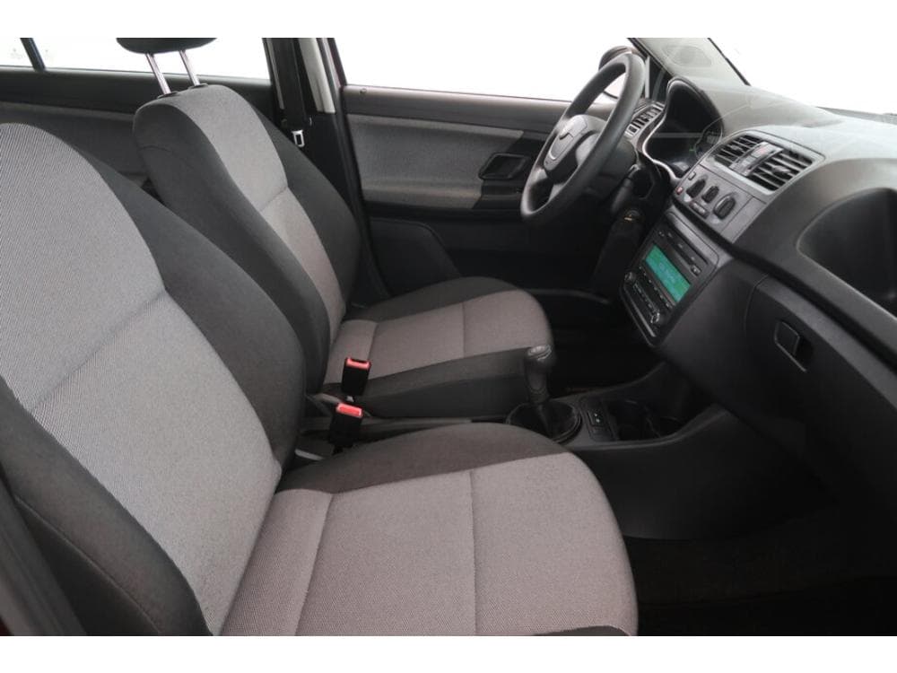 2011 Škoda FABIA - 9
