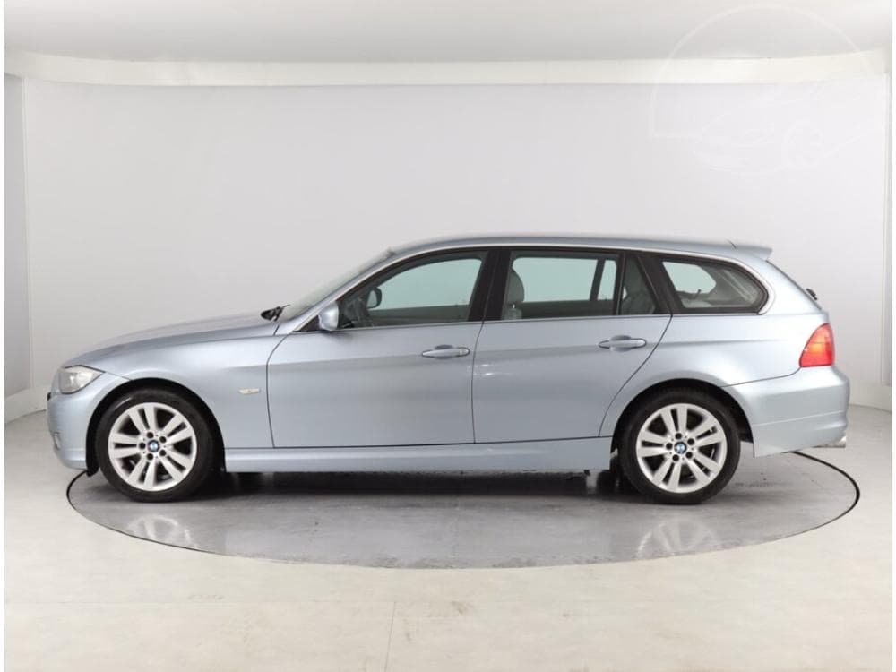 2011 BMW 3-SERIES - 3