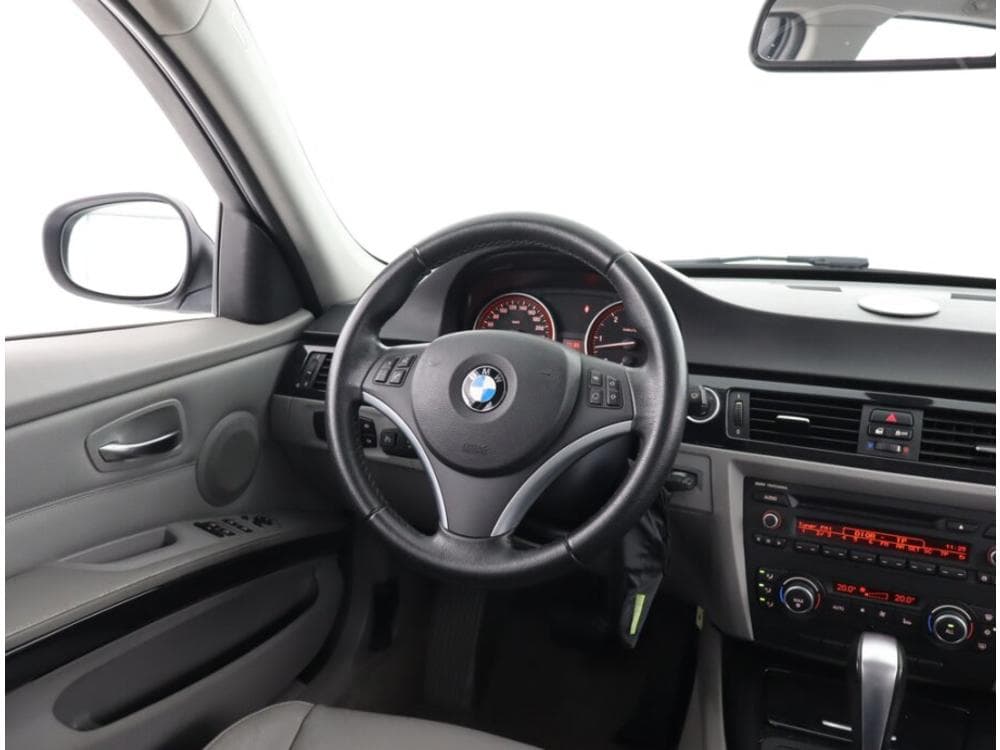 2011 BMW 3-SERIES - 7