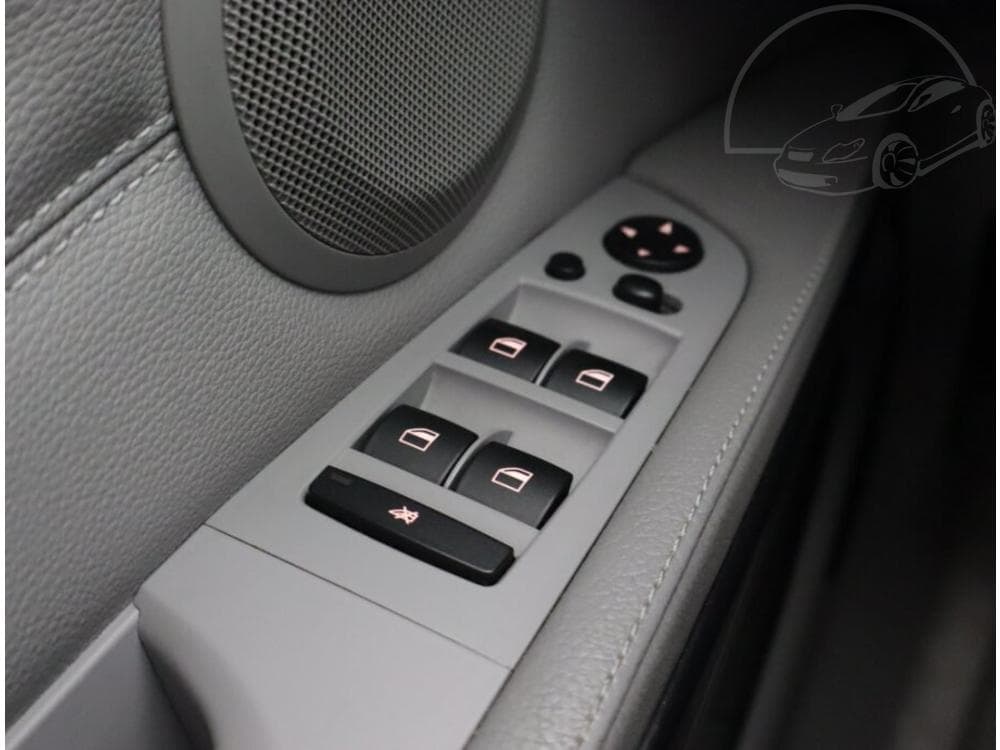 2011 BMW 3-SERIES - 15