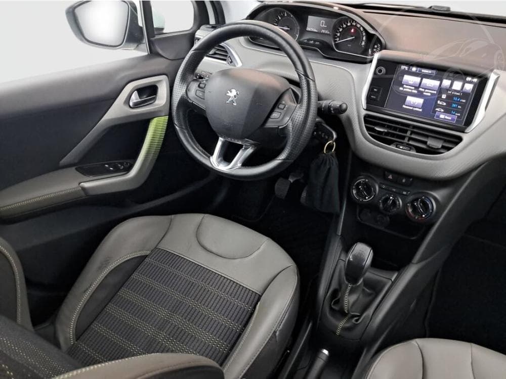 2016 Peugeot 208 - 7