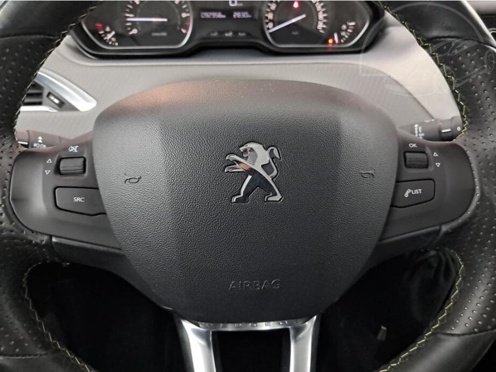 2016 Peugeot 208 - 15