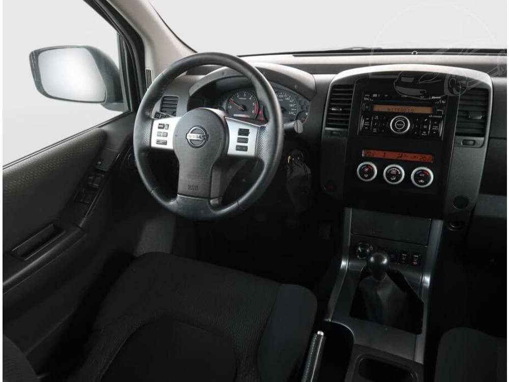 2011 Nissan NAVARA - 7