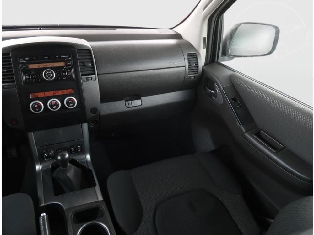 2011 Nissan NAVARA - 8