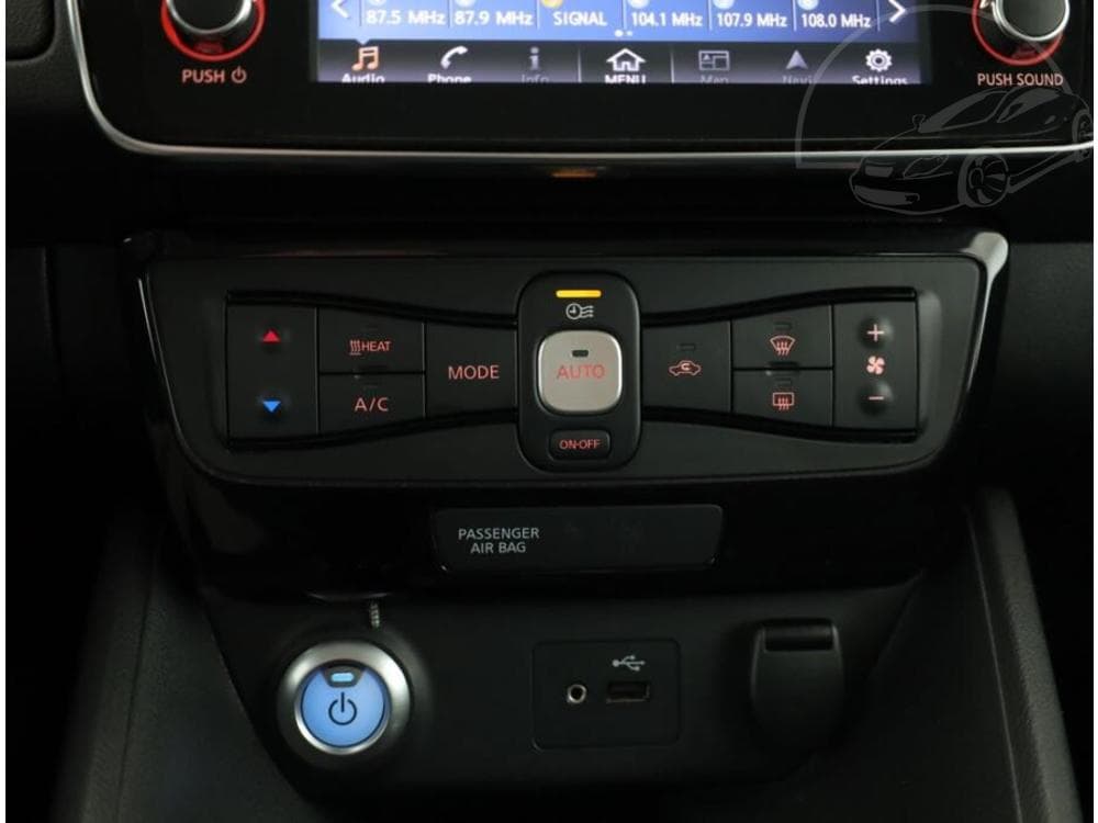 2018 Nissan LEAF - 14