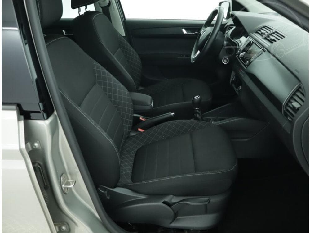 2016 Škoda FABIA - 9