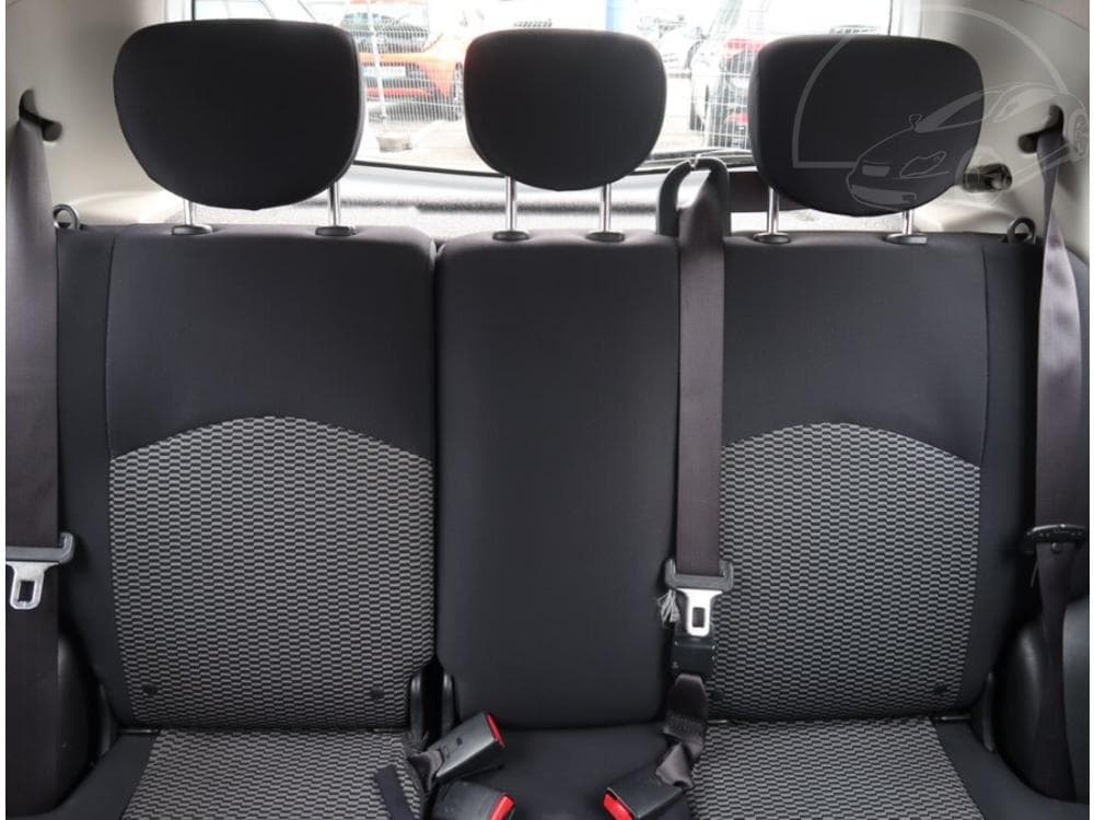 2015 Nissan MICRA - 10