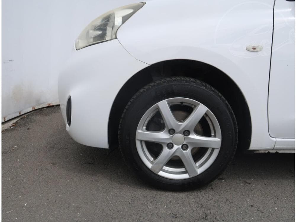 2015 Nissan MICRA - 14