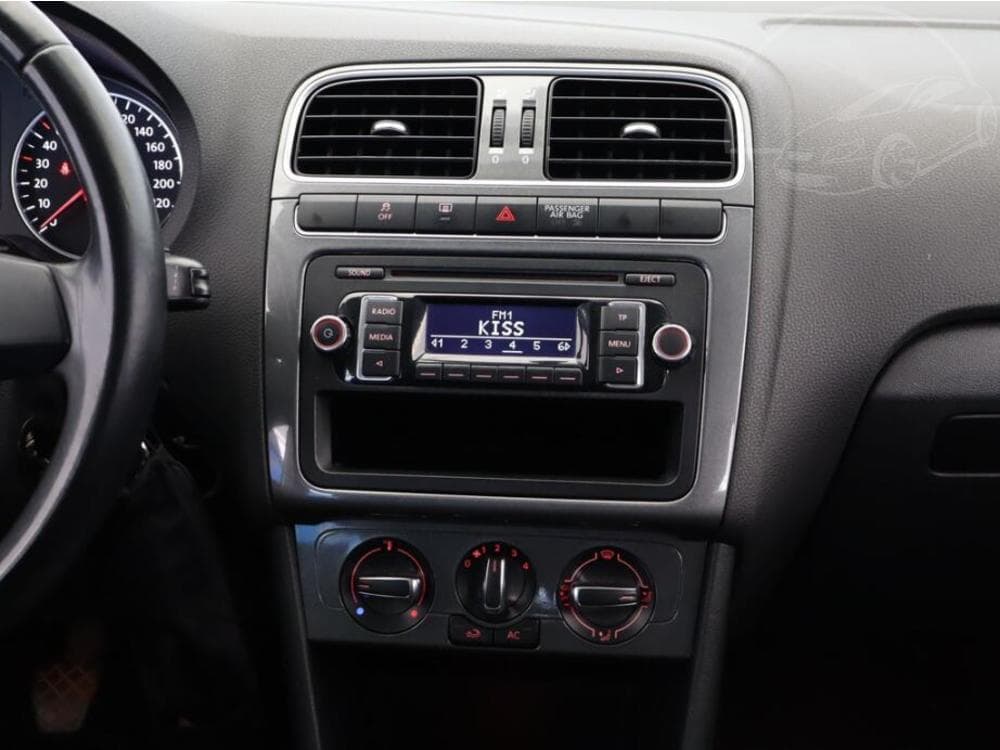 2013 Volkswagen POLO - 10