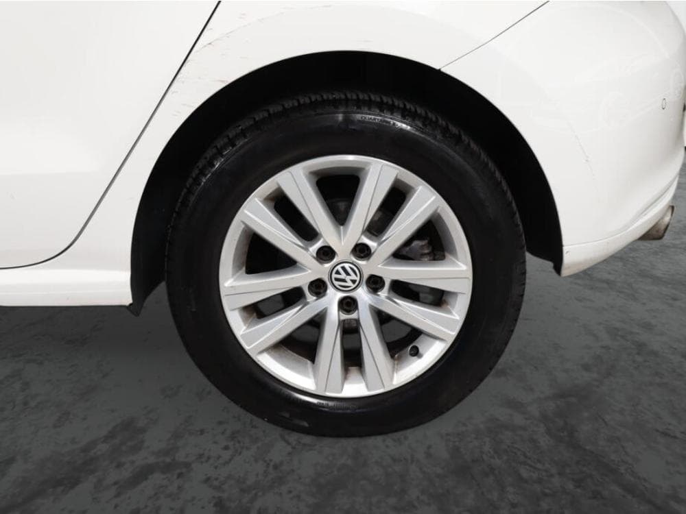 2013 Volkswagen POLO - 12