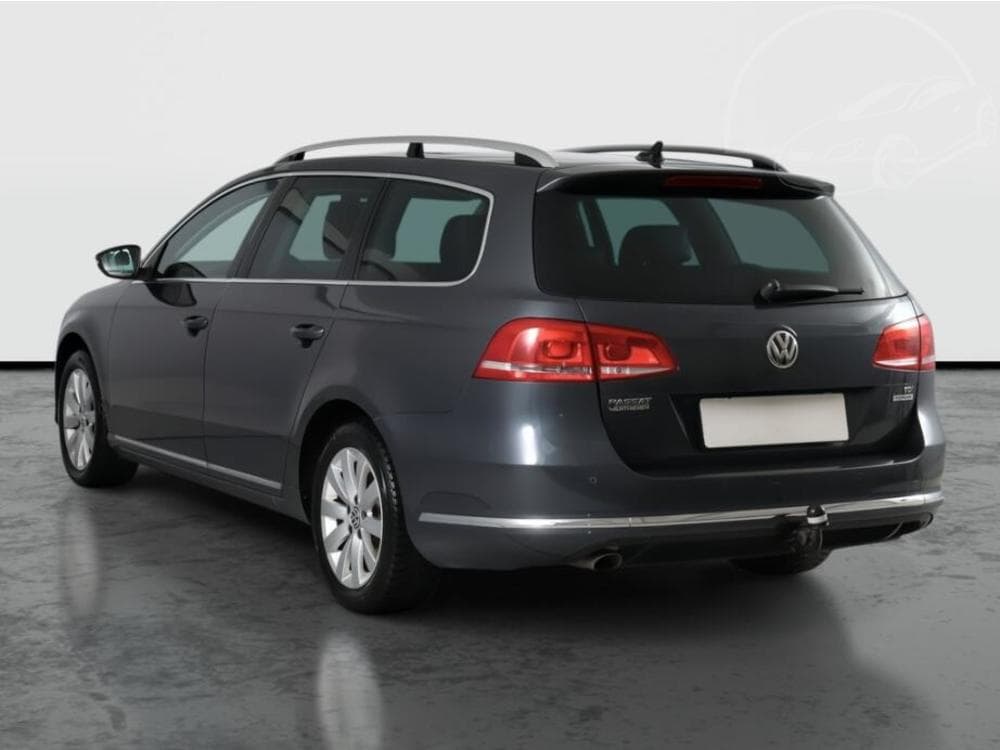 2013 Volkswagen PASSAT - 4
