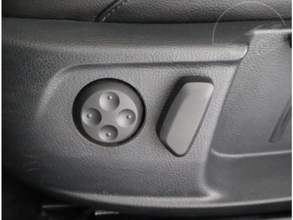 2013 Volkswagen PASSAT - 14