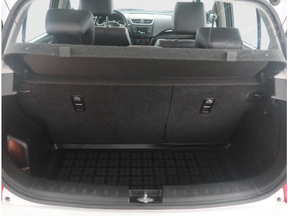 2015 Suzuki SWIFT - 13