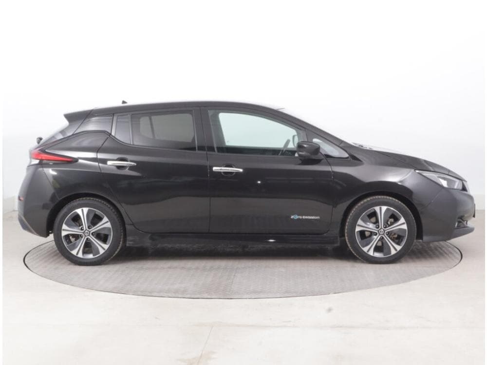 2019 Nissan LEAF - 6
