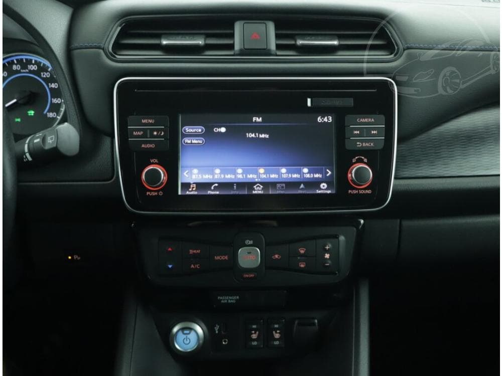 2019 Nissan LEAF - 12