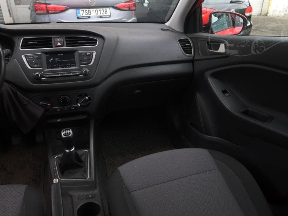 2020 Hyundai i20 - 8