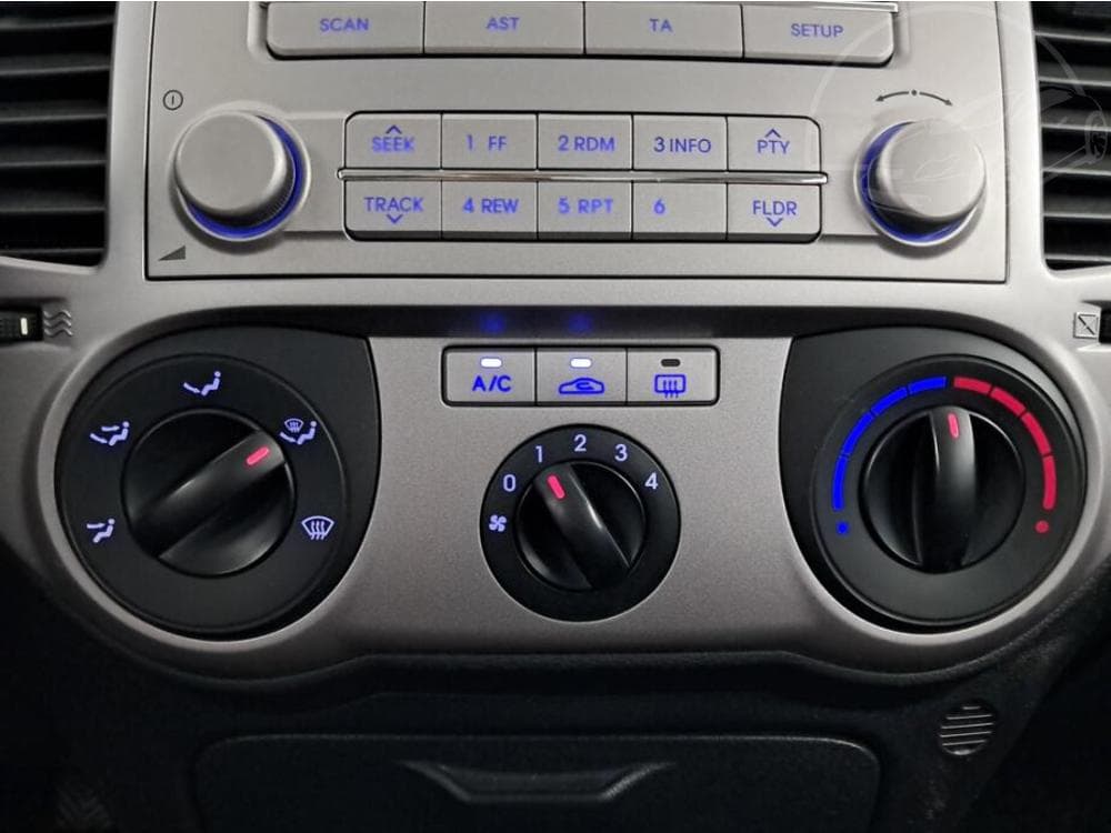 2011 Hyundai i20 - 13