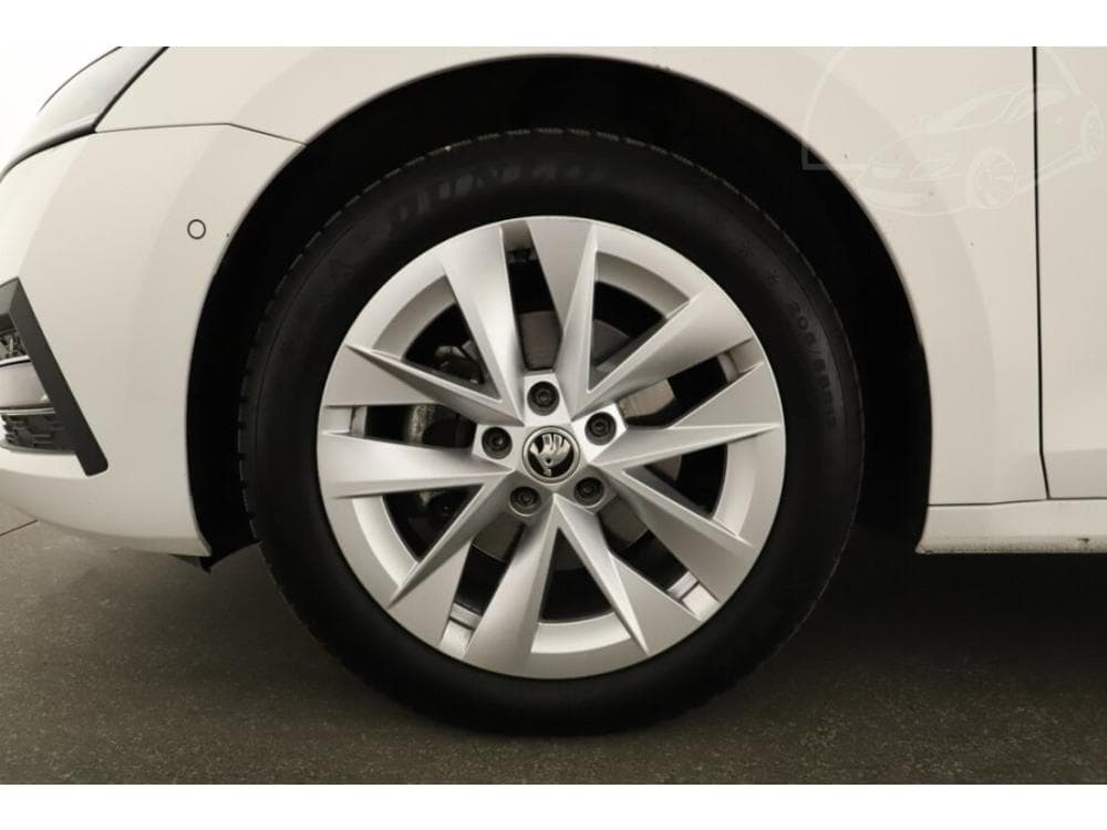 2020 Škoda OCTAVIA - 11